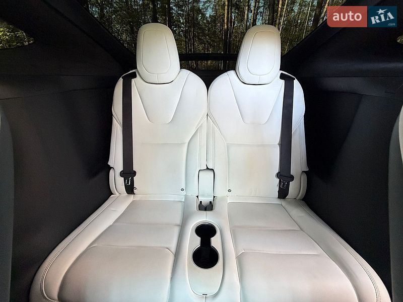 Внедорожник / Кроссовер Tesla Model X 2018 в Киеве