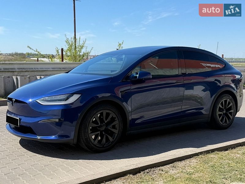 Tesla Model X 2022