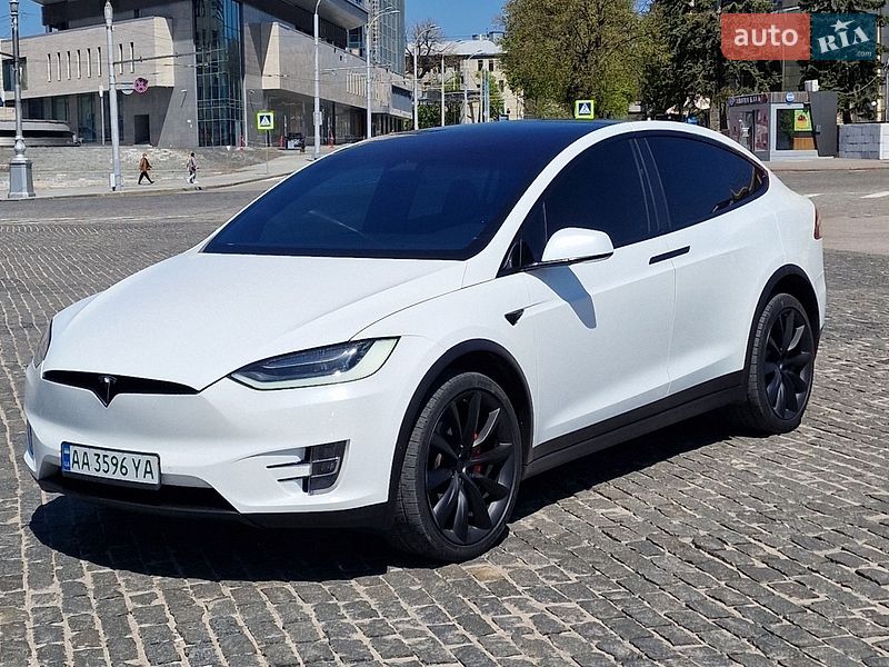 Позашляховик / Кросовер Tesla Model X 2018 в Харкові