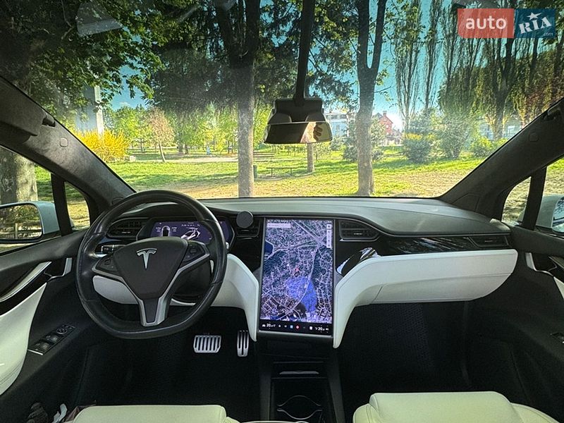 Внедорожник / Кроссовер Tesla Model X 2020 в Киеве