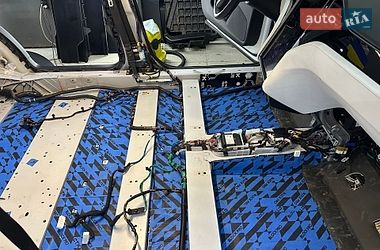 Внедорожник / Кроссовер Tesla Model X 2020 в Киеве