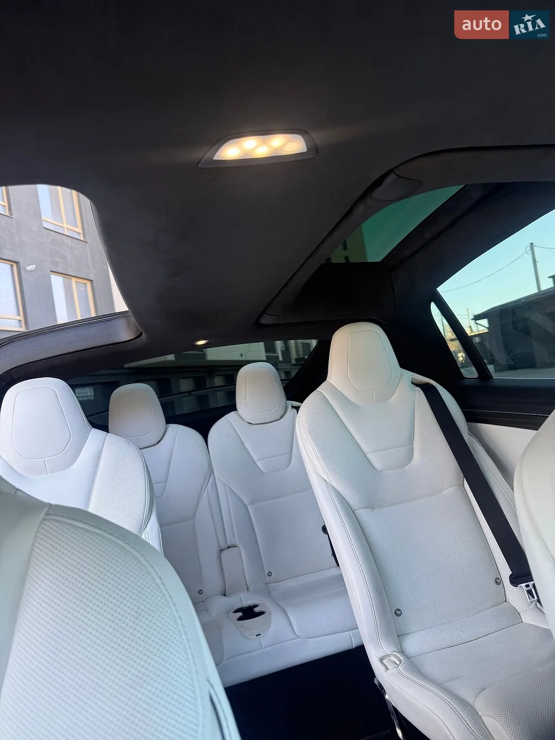 2016 Tesla Model X - мініатюра 39