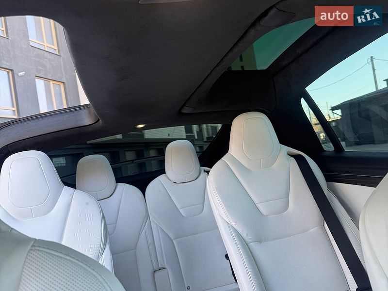 Позашляховик / Кросовер Tesla Model X 2016 в Івано-Франківську фото 39 Позашляховик / Кросовер Tesla Model X 2016 в Івано-Франківську