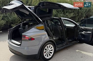 Внедорожник / Кроссовер Tesla Model X 2019 в Киеве