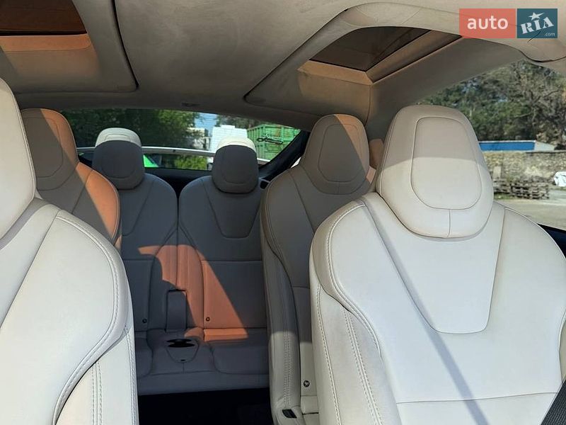 Внедорожник / Кроссовер Tesla Model X 2018 в Киеве