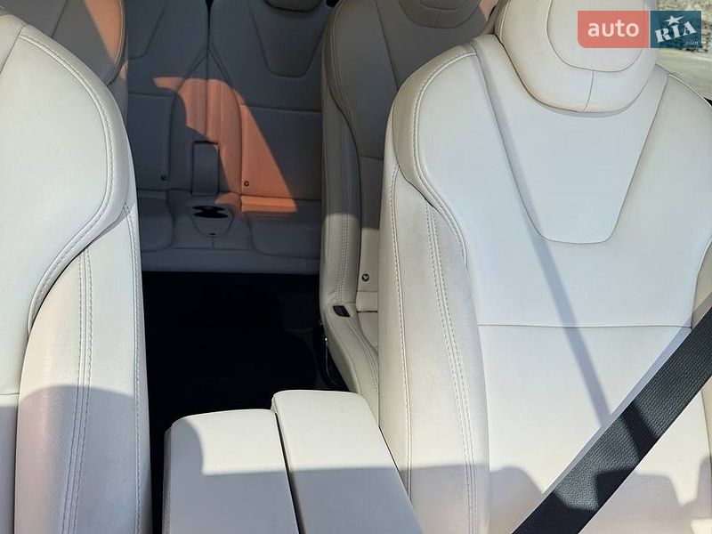 Внедорожник / Кроссовер Tesla Model X 2018 в Киеве
