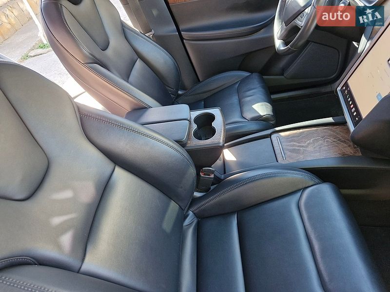 Позашляховик / Кросовер Tesla Model X 2020 в Києві