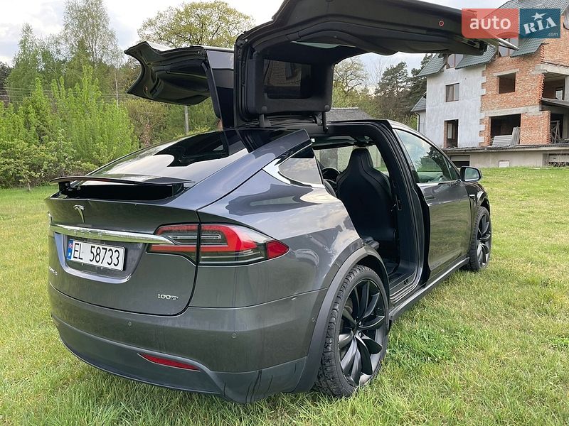 Внедорожник / Кроссовер Tesla Model X 2018 в Бродах