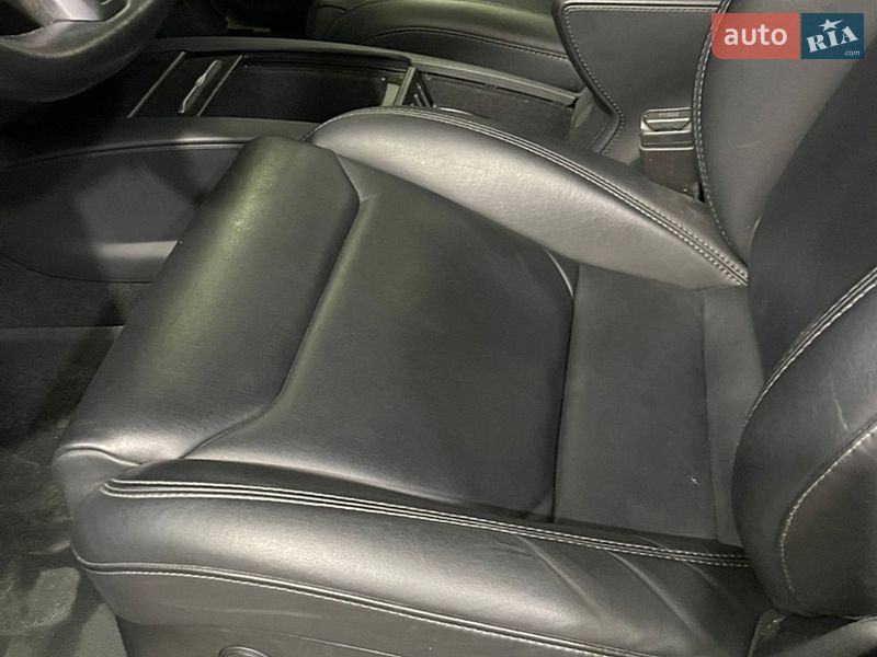 Внедорожник / Кроссовер Tesla Model X 2018 в Бродах