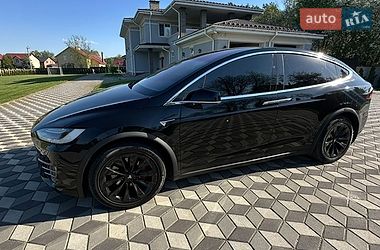 Внедорожник / Кроссовер Tesla Model X 2019 в Киеве