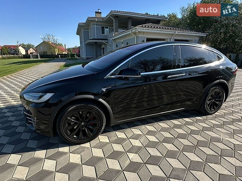 Внедорожник / Кроссовер Tesla Model X 2019 в Киеве