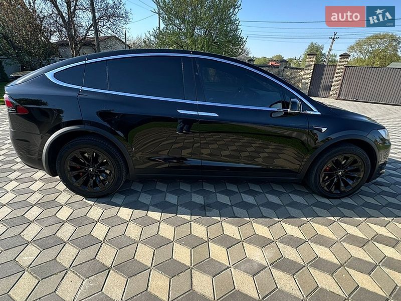 Внедорожник / Кроссовер Tesla Model X 2019 в Киеве