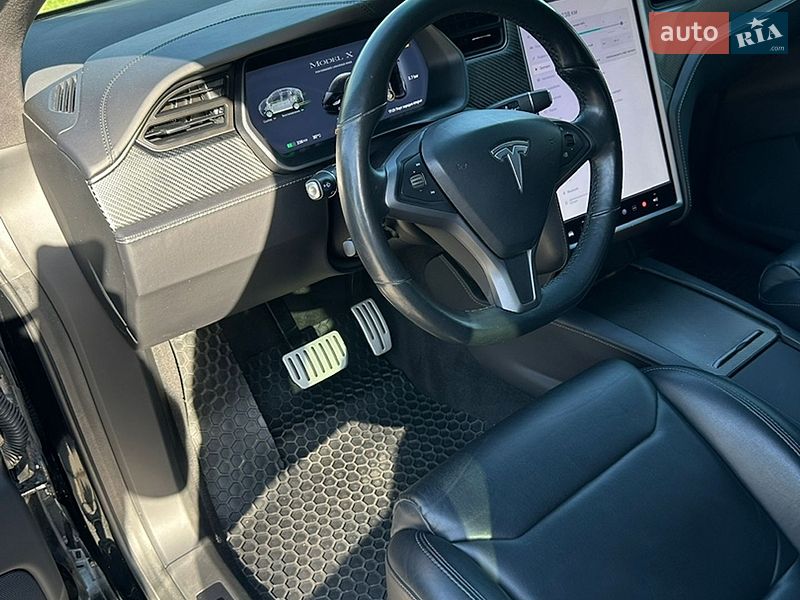 Внедорожник / Кроссовер Tesla Model X 2019 в Киеве