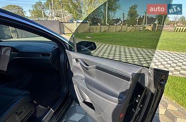 Внедорожник / Кроссовер Tesla Model X 2019 в Киеве