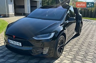 Внедорожник / Кроссовер Tesla Model X 2019 в Киеве