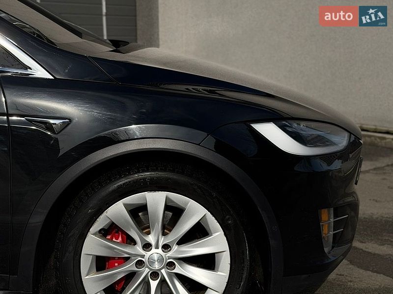 Внедорожник / Кроссовер Tesla Model X 2018 в Киеве