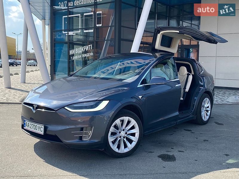 Внедорожник / Кроссовер Tesla Model X 2018 в Киеве