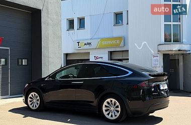 Позашляховик / Кросовер Tesla Model X 2017 в Києві