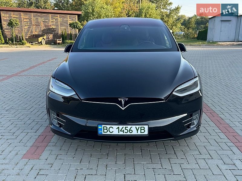 Внедорожник / Кроссовер Tesla Model X 2017 в Золочеве