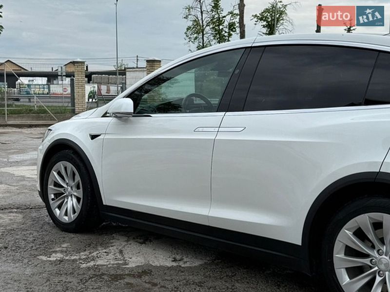 Внедорожник / Кроссовер Tesla Model X 2017 в Виннице