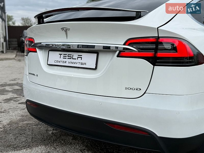 Внедорожник / Кроссовер Tesla Model X 2017 в Виннице
