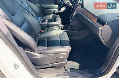 Внедорожник / Кроссовер Tesla Model X 2020 в Луцке
