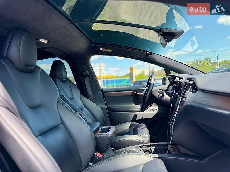 Внедорожник / Кроссовер Tesla Model X 2020 в Луцке