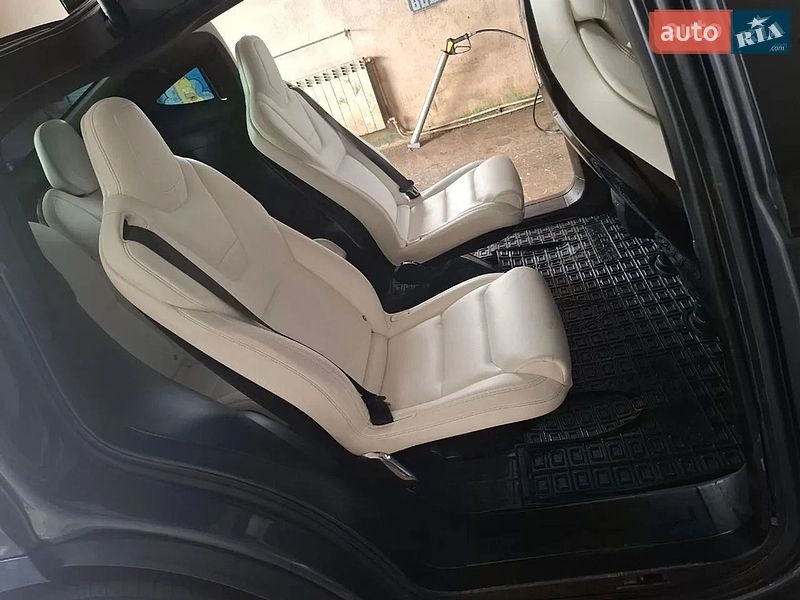 Внедорожник / Кроссовер Tesla Model X 2017 в Жмеринке
