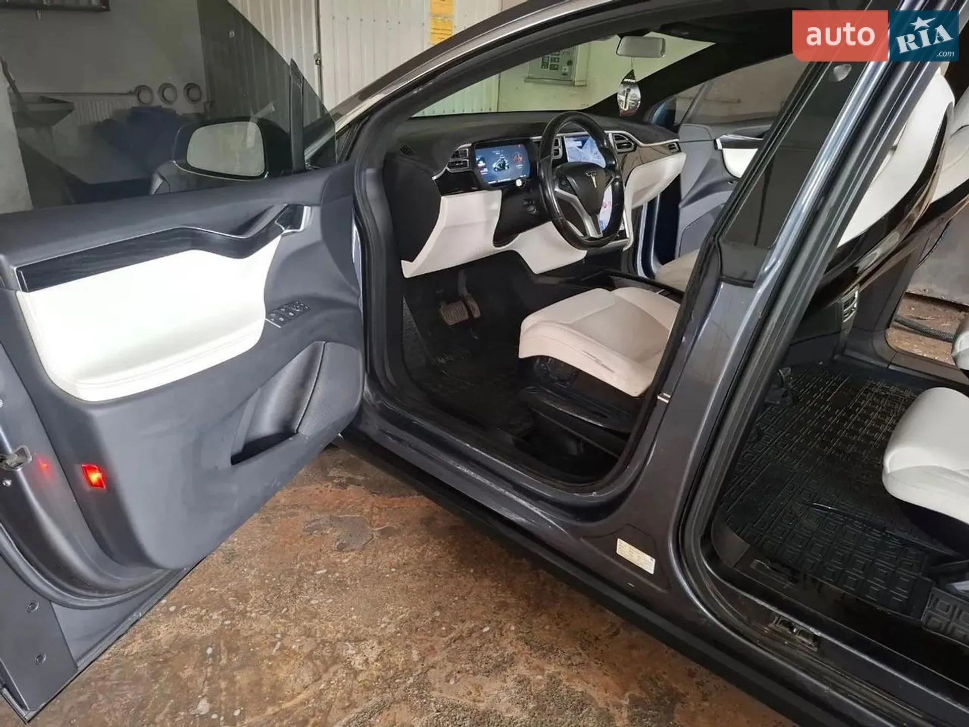 2017 Tesla Model X - мініатюра 4