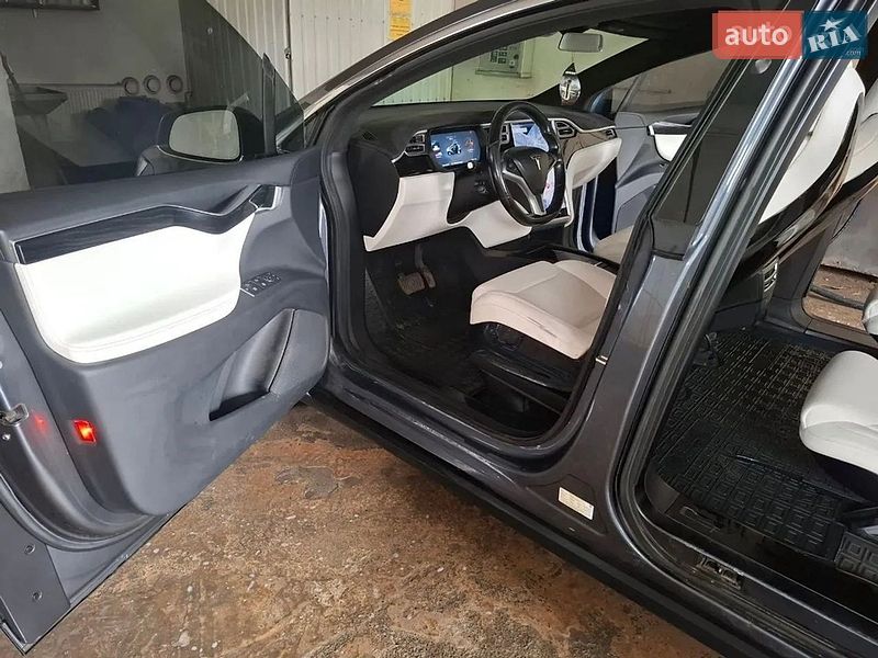 Позашляховик / Кросовер Tesla Model X 2017 в Жмеринці