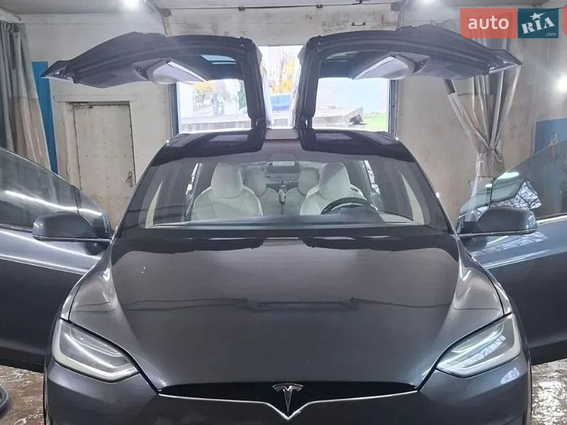 Внедорожник / Кроссовер Tesla Model X 2017 в Жмеринке