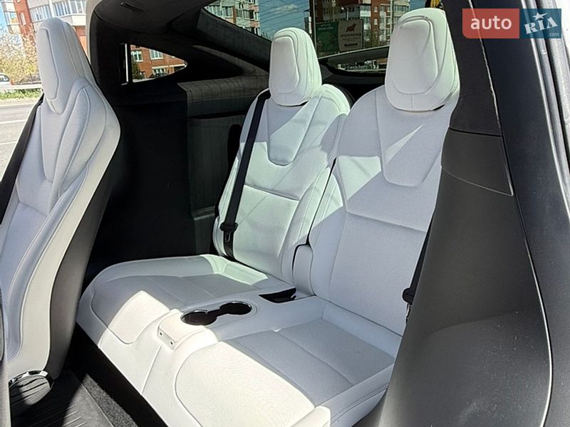 Позашляховик / Кросовер Tesla Model X 2023 в Тернополі