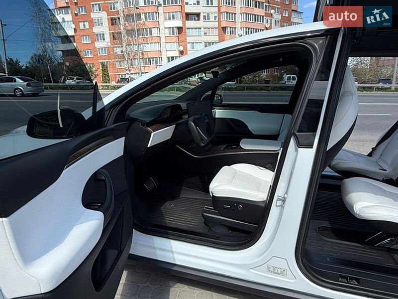 Позашляховик / Кросовер Tesla Model X 2023 в Тернополі