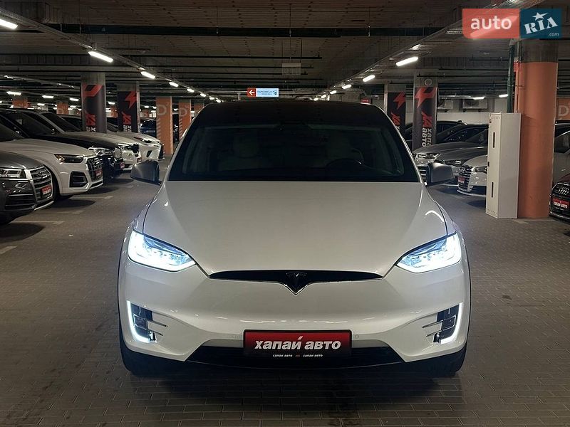 Внедорожник / Кроссовер Tesla Model X 2017 в Киеве