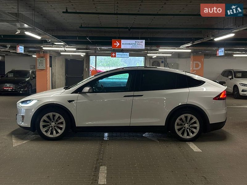 Внедорожник / Кроссовер Tesla Model X 2017 в Киеве
