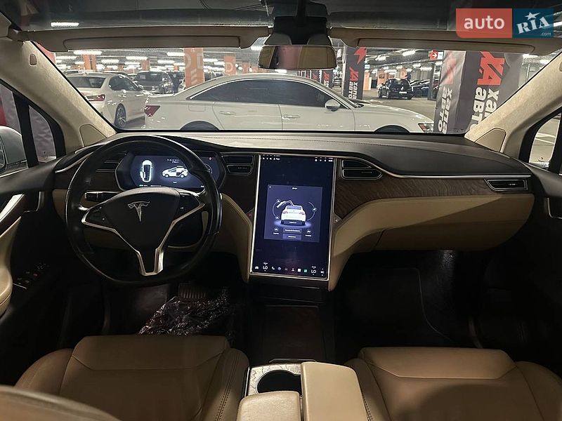Внедорожник / Кроссовер Tesla Model X 2017 в Киеве