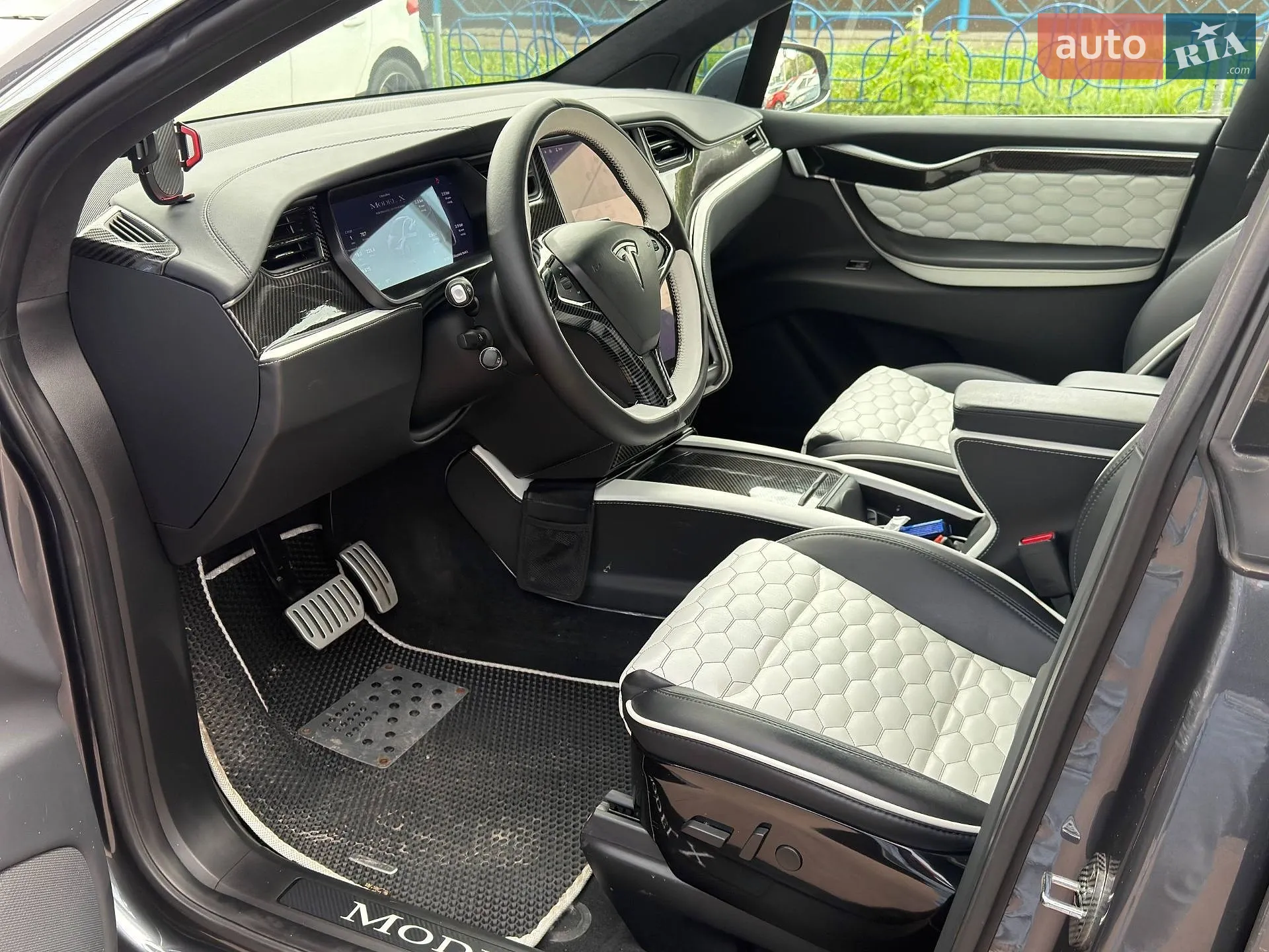 2020 Tesla Model X - мініатюра 18