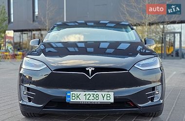Внедорожник / Кроссовер Tesla Model X 2018 в Ровно