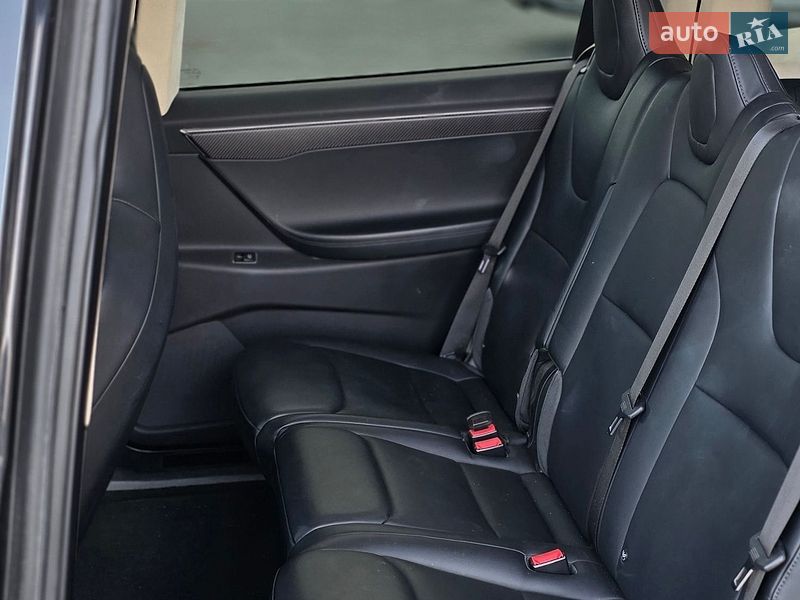 Внедорожник / Кроссовер Tesla Model X 2018 в Ровно