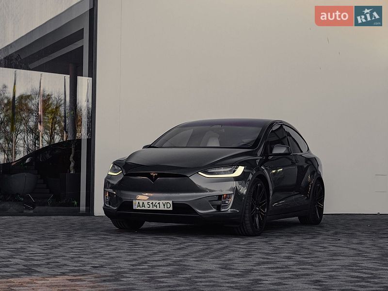 Позашляховик / Кросовер Tesla Model X 2018 в Києві