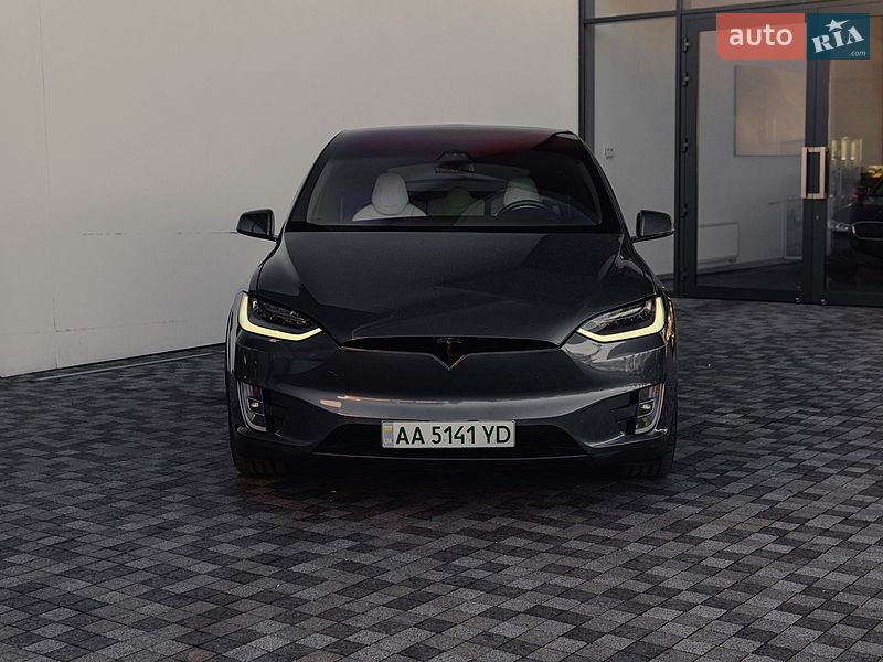 Позашляховик / Кросовер Tesla Model X 2018 в Києві