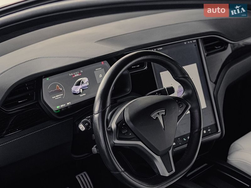 Позашляховик / Кросовер Tesla Model X 2018 в Києві