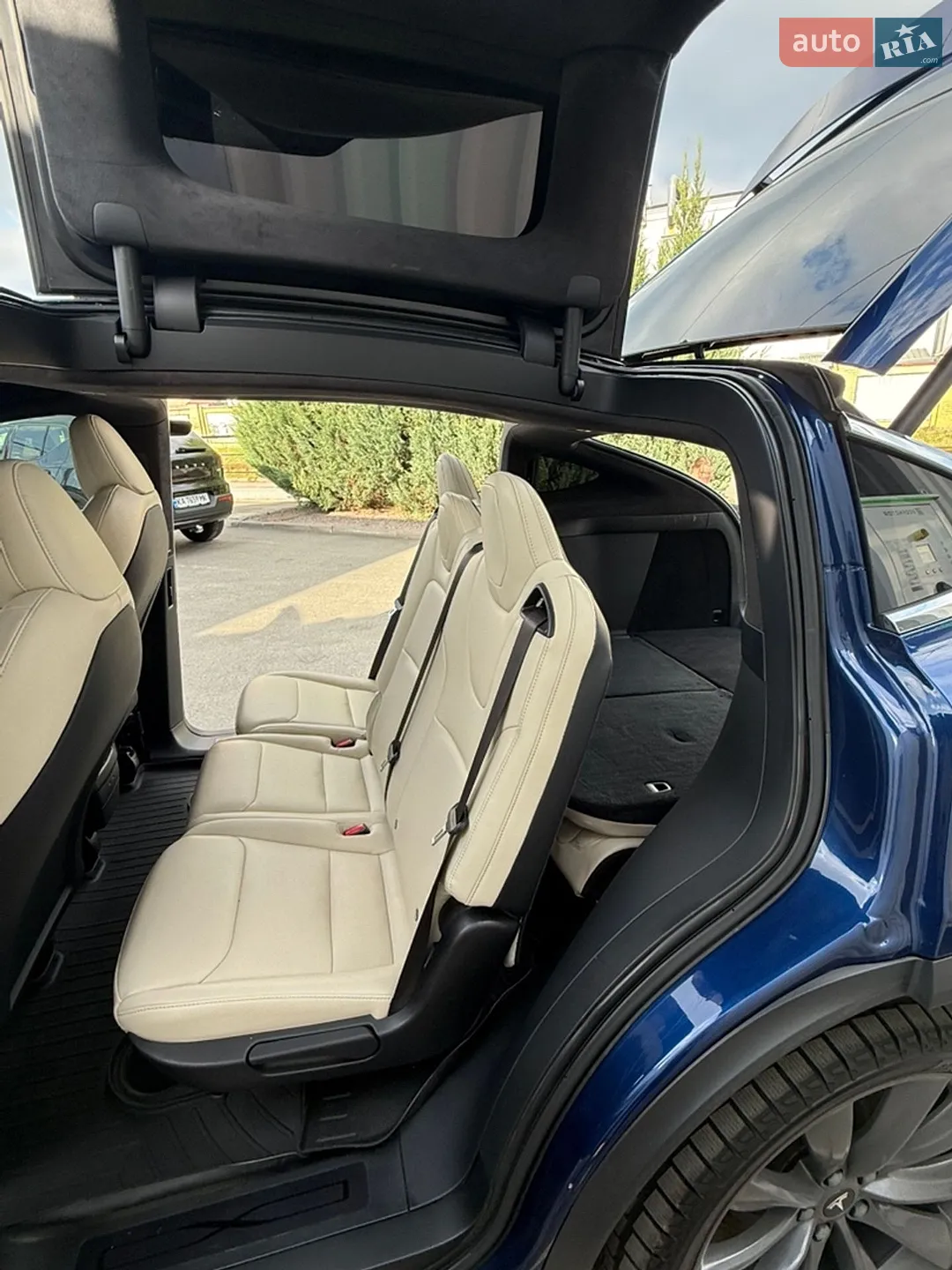 2020 Tesla Model X - мініатюра 8