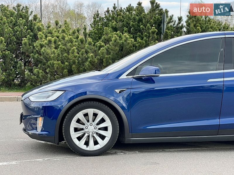 Позашляховик / Кросовер Tesla Model X 2018 в Києві