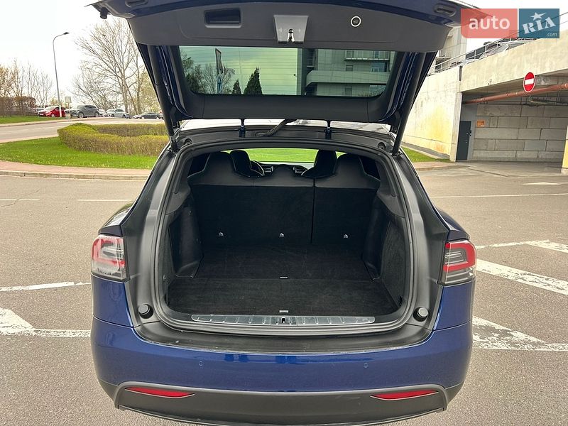 Позашляховик / Кросовер Tesla Model X 2018 в Києві
