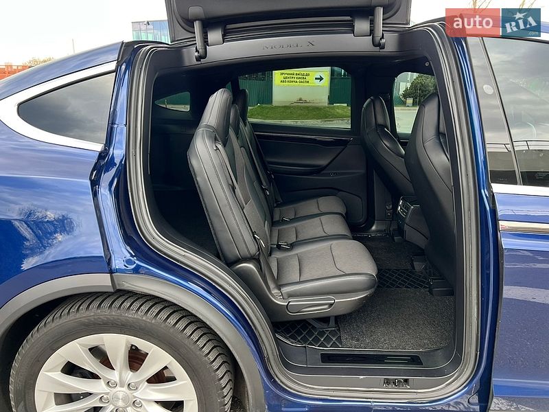 Позашляховик / Кросовер Tesla Model X 2018 в Києві