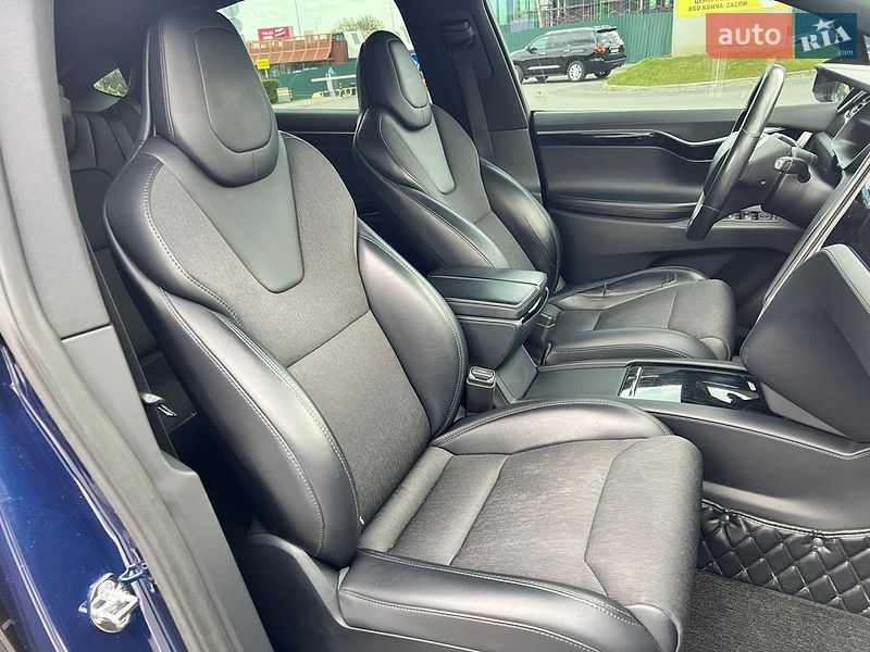 Позашляховик / Кросовер Tesla Model X 2018 в Києві