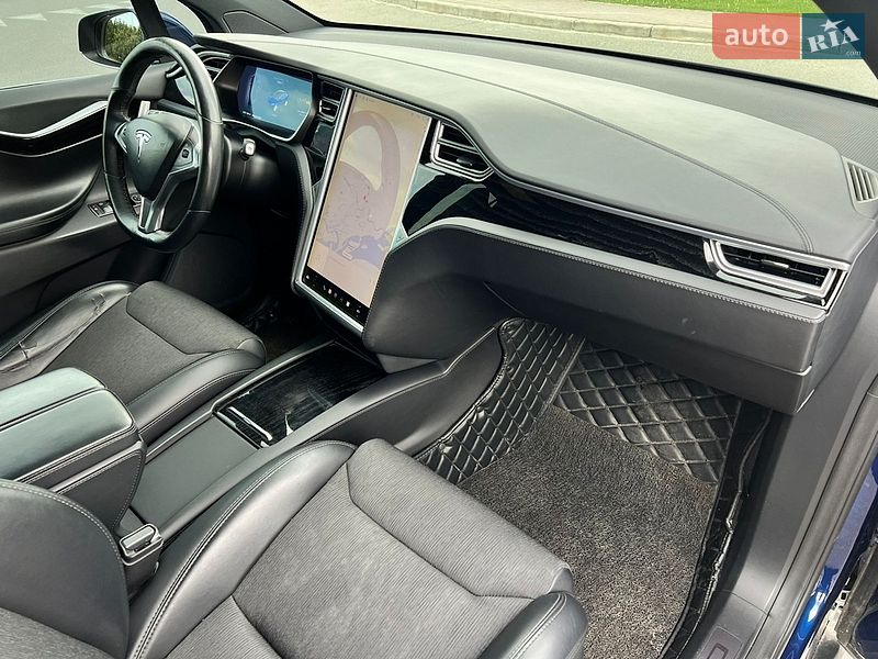 Позашляховик / Кросовер Tesla Model X 2018 в Києві