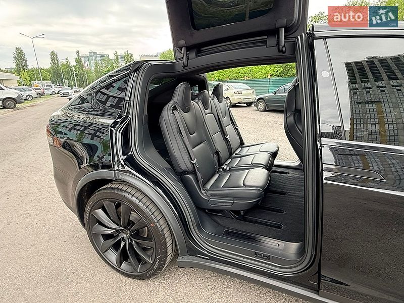 Позашляховик / Кросовер Tesla Model X 2019 в Києві
