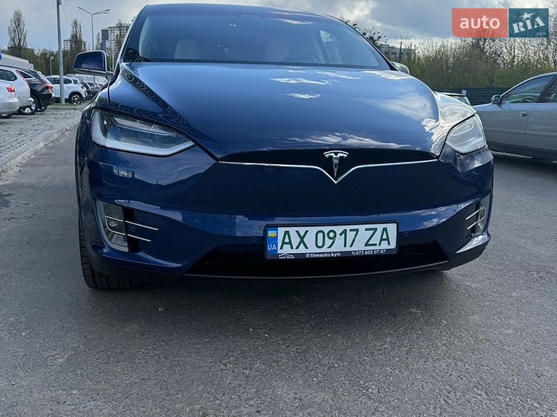 Внедорожник / Кроссовер Tesla Model X 2018 в Киеве
